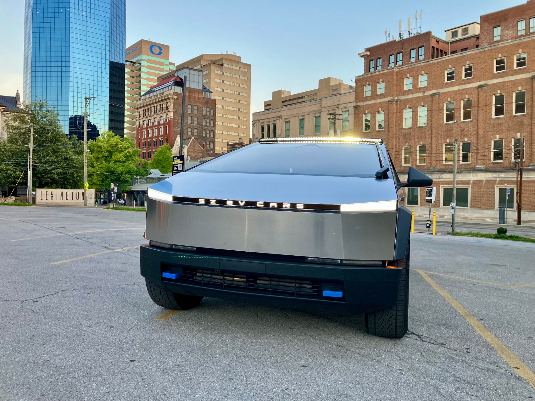 Cybertruck front lightbar